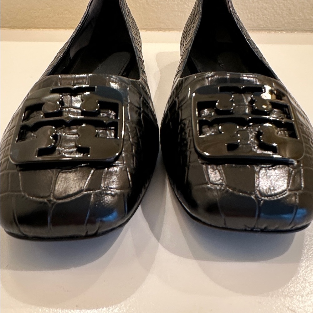 New Tory Burch Black Croc-Embossed Flats. Size 9. - Picture 6 of 10